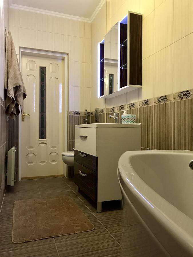 Panoramic View Top Floor Apartment In The City Center Mukatschewo Exterior foto